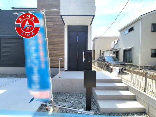 福岡市早良区重留１丁目第5-４棟（2号棟）の玄関|おでかけの時も帰った時も、「我が家」を最初に感じでもらえる素敵な空間に。