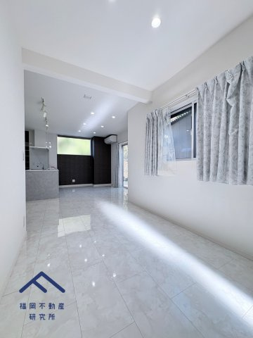 早良区重留４丁目　戸建ての洋室