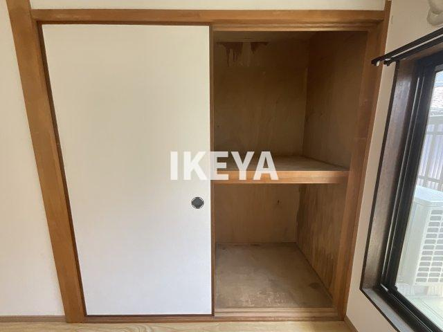 中津3貸家の収納