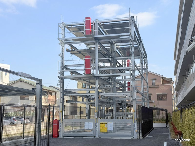 ファーストフィオーレ江坂ラディール　仲介手数料無料の駐車場