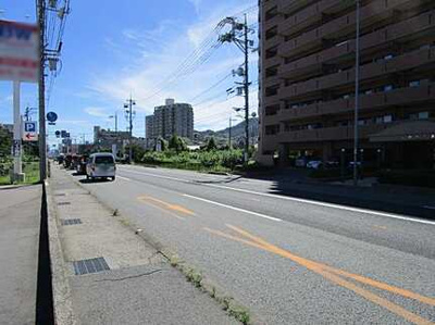 【外観】 | グランパル西原 | 前面道路