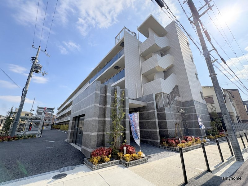 ファーストフィオーレ江坂ラディール　仲介手数料無料の外観
