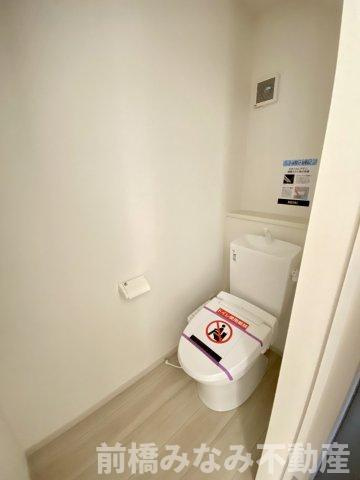 前橋市前箱田町1期　１号棟(全２棟)　アーバンスタイル　新築建売分譲のトイレ|シンプルで使いやすいトイレです