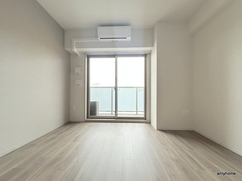 ファーストフィオーレ江坂ラディール　仲介手数料無料の居間・リビング