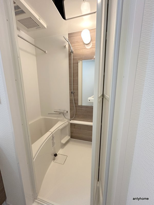 ファーストフィオーレ江坂ラディール　仲介手数料無料の浴室