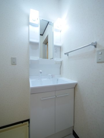 エントピア当新田Cの独立洗面台