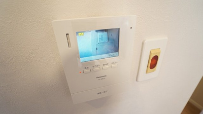 【防犯設備】 | 古江西町パークマンション | ＴＶモニタインターホン
来客対応、セキュリティ対策も充実