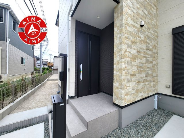 福岡市早良区重留１丁目第5-４棟（4号棟）の玄関|おでかけの時も帰った時も、「我が家」を最初に感じでもらえる素敵な空間に。