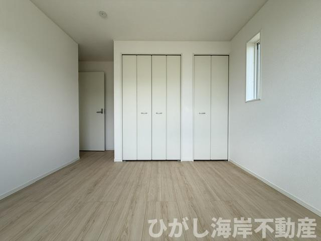 平塚市田村8丁目　新築戸建　全2棟の内装|6.8帖　洋室