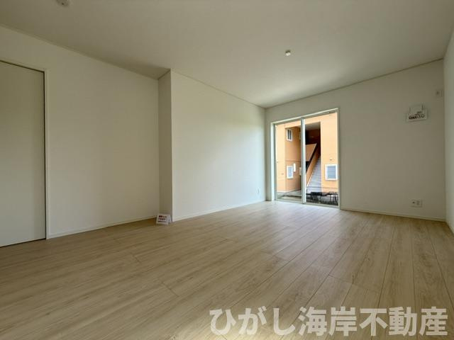 平塚市田村8丁目　新築戸建　全2棟の居間・リビング|16.2帖　LDK