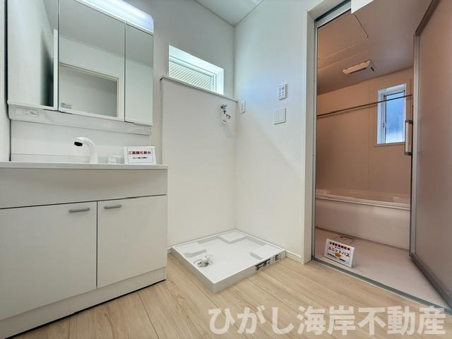 平塚市田村8丁目　新築戸建　全2棟の脱衣所|脱衣スペース