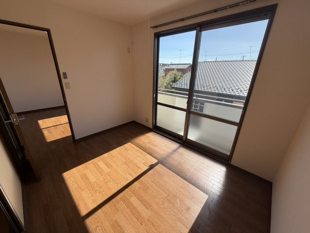 メゾンドブライトン Bの洋室