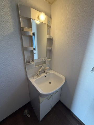 メゾンドブライトン Bの独立洗面台