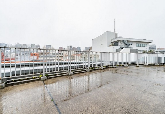 【バルコニー】