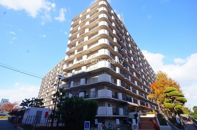 【外観】 | 小阪パークハイツ弐号棟 | 本物件は「弐号棟」になります♪