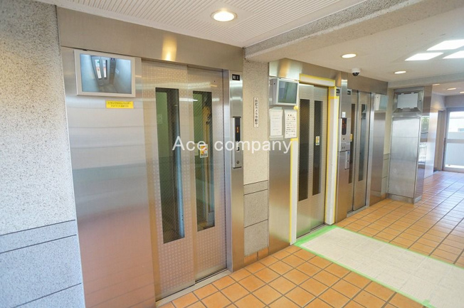 【その他共用部分】 | 小阪パークハイツ弐号棟 | エレベーター3基☆防犯カメラ完備です☆