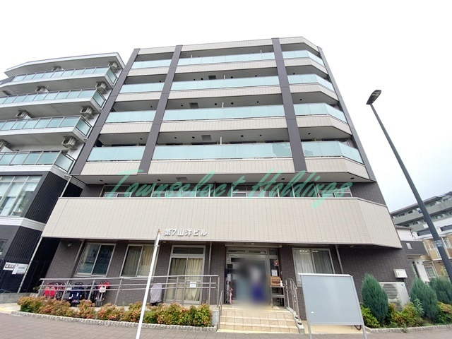 横浜市戸塚区矢部町の賃貸マンションの外観|鉄筋コンクリートマンションで防音面も安心♪