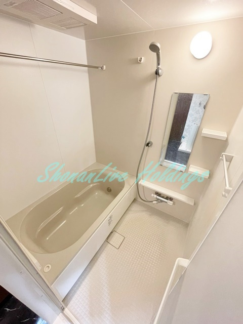 横浜市戸塚区矢部町の賃貸マンションの浴室|清潔感のあるお風呂です♪