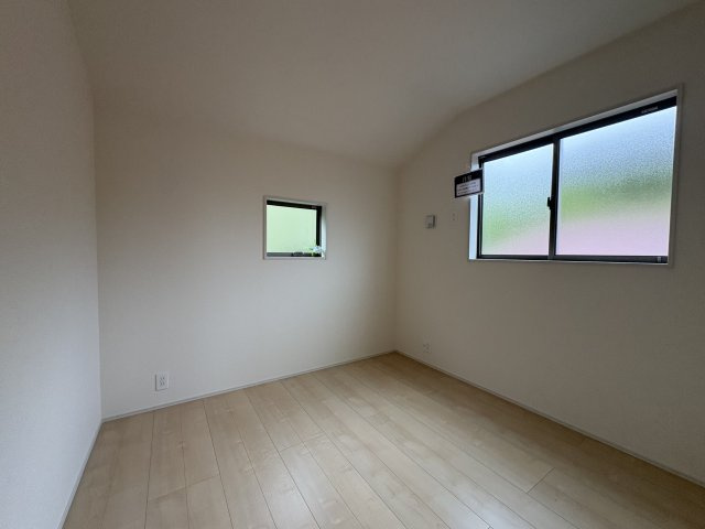 ＜全２棟＞長期優良住宅／瀬谷区東野台の洋室