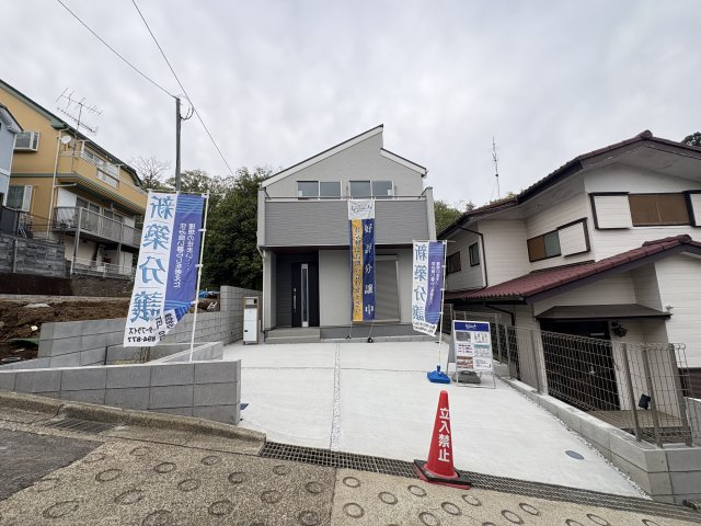 ＜全２棟＞長期優良住宅／瀬谷区東野台の前面道路含む現地写真