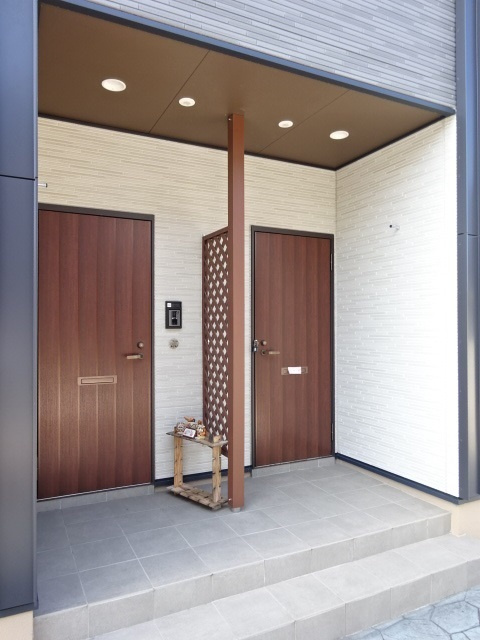 ライジングサンＢのエントランス|エントランス部分