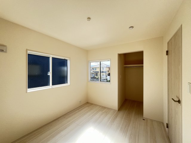 桜井市大福　全４棟の洋室|広々とした洋室です　WIC付き