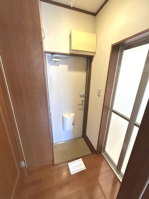 明るく開放的な玄関