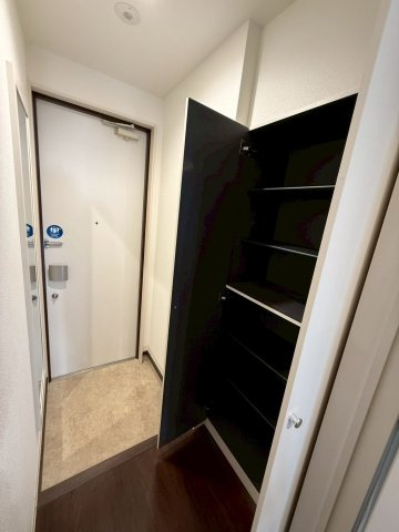 さくら九番館の玄関