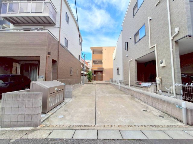 さくら九番館のエントランス