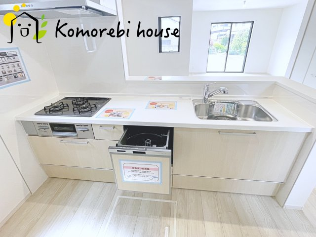 さいたま市北区日進町　1期　新築一戸建て　FiT-A　01のキッチン|コンパクトなキッチンで掃除もラクラク