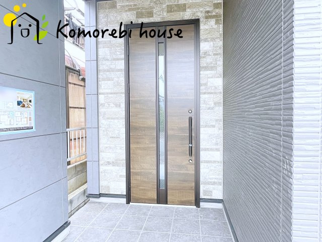 さいたま市北区日進町　1期　新築一戸建て　FiT-A　01の玄関|明るい玄関です