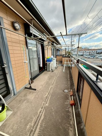 上田東町　戸建のバルコニー