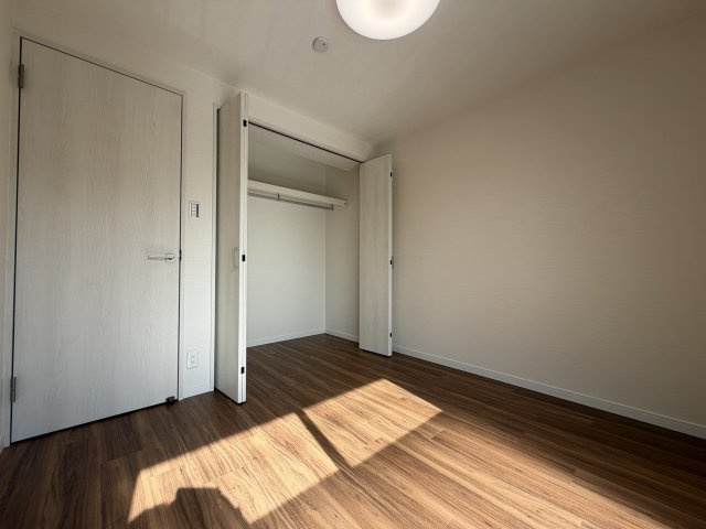 【洋室】 | セザール小平 | 約5.0帖の南側の洋室の収納です！！