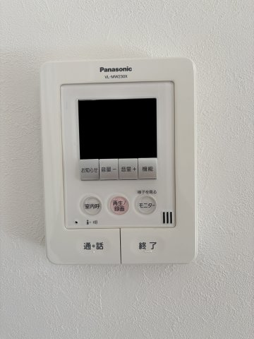 【設備】 | セザール小平 | TVモニター付きインターフォンです。