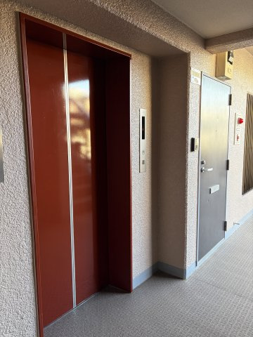 【その他共用部分】 | セザール小平 | エレベーターがございます。