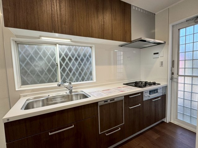 所沢市中富南4丁目中古戸建のキッチン