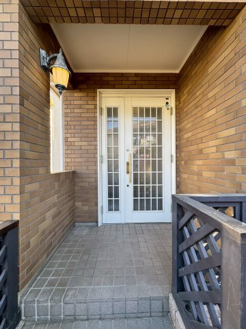 所沢市中富南4丁目中古戸建の玄関