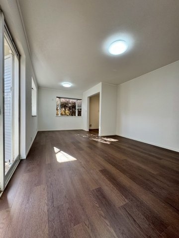 所沢市中富南4丁目中古戸建の居間・リビング