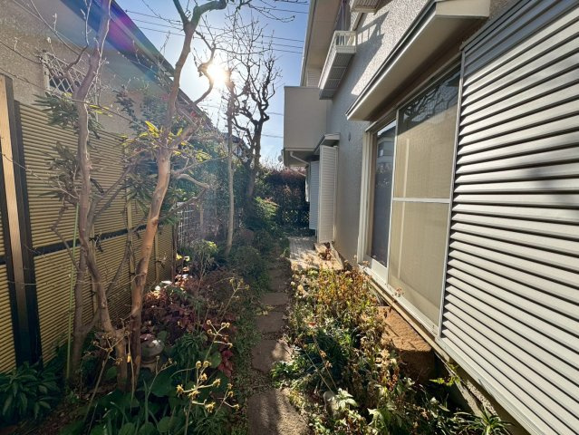 所沢市中富南4丁目中古戸建の庭