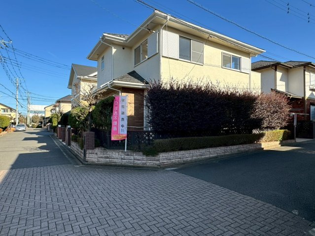 所沢市中富南4丁目中古戸建の前面道路含む現地写真