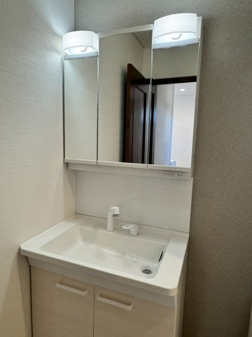 所沢市中富南4丁目中古戸建の独立洗面台