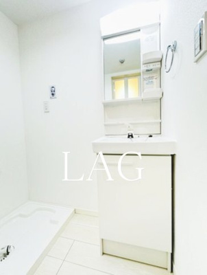 【洗面所】 | プルミア梅島 | 洗面台です。