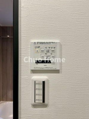 【浴室】 | レクセル篠崎 | 【浴室乾燥機】暖房・冷風・換気・乾燥が可能です。毎日を快適に過ごせるうれしい機能が揃っています。雨の日の洗濯物も安心です。