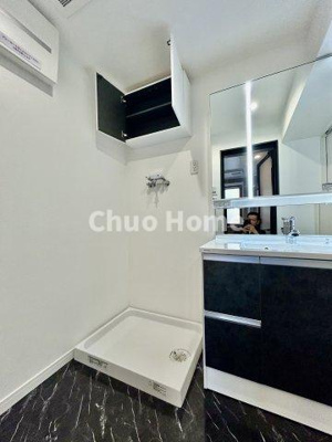 【ランドリースペース】 | レクセル篠崎 | 【ランドリースペース】担当者がスケールを持ち歩いておりますので、ご見学時には現在お使いの洗濯機などがきちんと収まるかなどもチェックして下さい。見学前に測っておくと非常に便利だと思います。