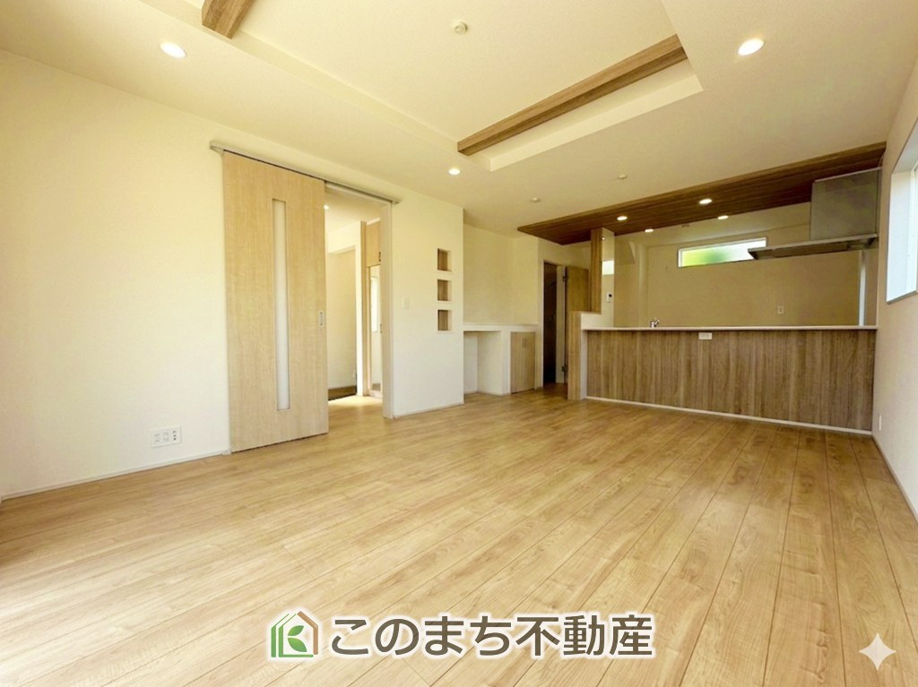 ブルーミングガーデン宇都宮市雀の宮6丁目の居間・リビング|南向きのリビングは一日中太陽の光が射し込みます♪家族が集まる空間は、自然と笑顔が溢れます。
