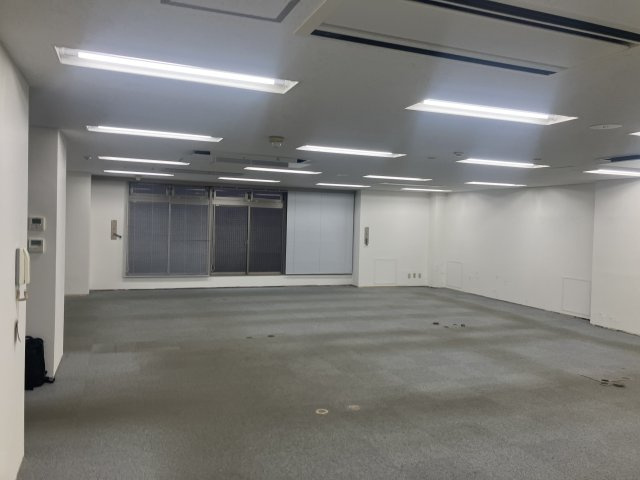 神保町カンナビル　B1Fの内装