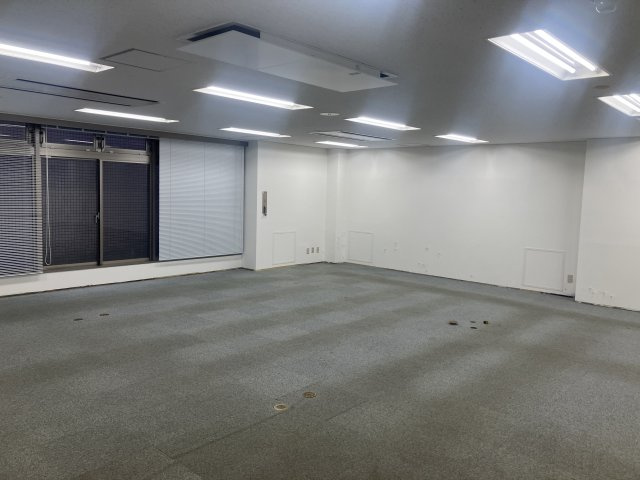 神保町カンナビル　B1Fの内装