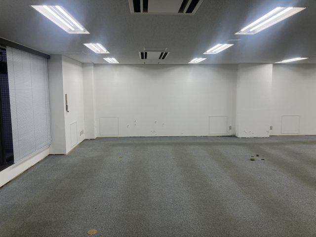 神保町カンナビル　B1Fの内装