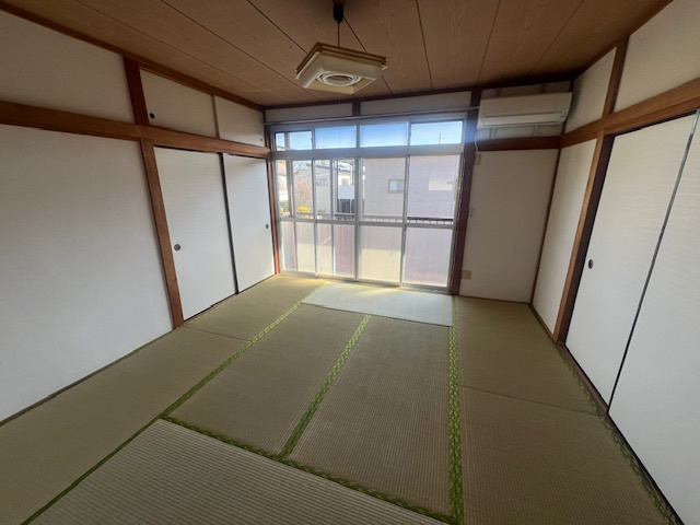 小金井市中町２丁目のアパートの和室