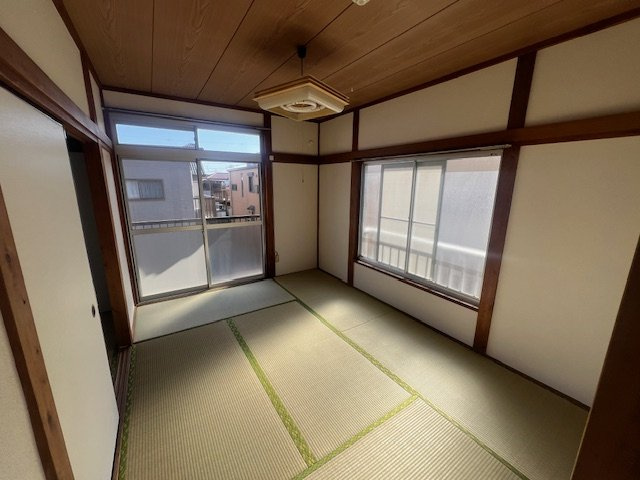 小金井市中町２丁目のアパートの和室